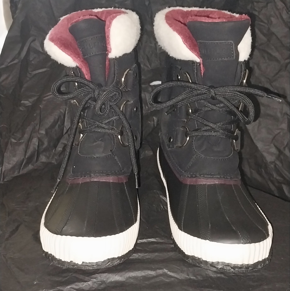 Tommy Hilfigher Star Women's Ankle Calf Bean Boots size 8